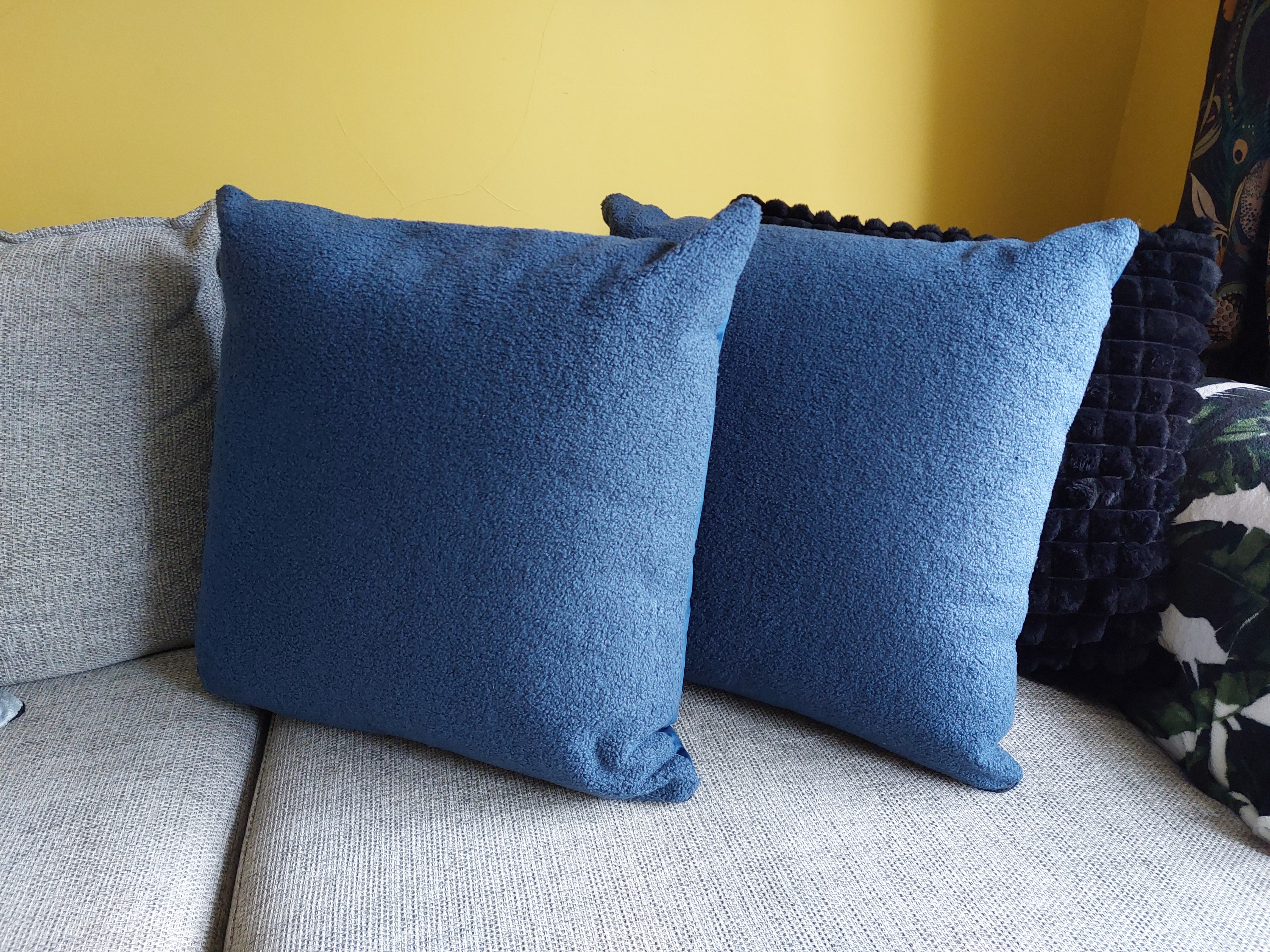 *NEW* Blue Teddy Cushions - Image 5
