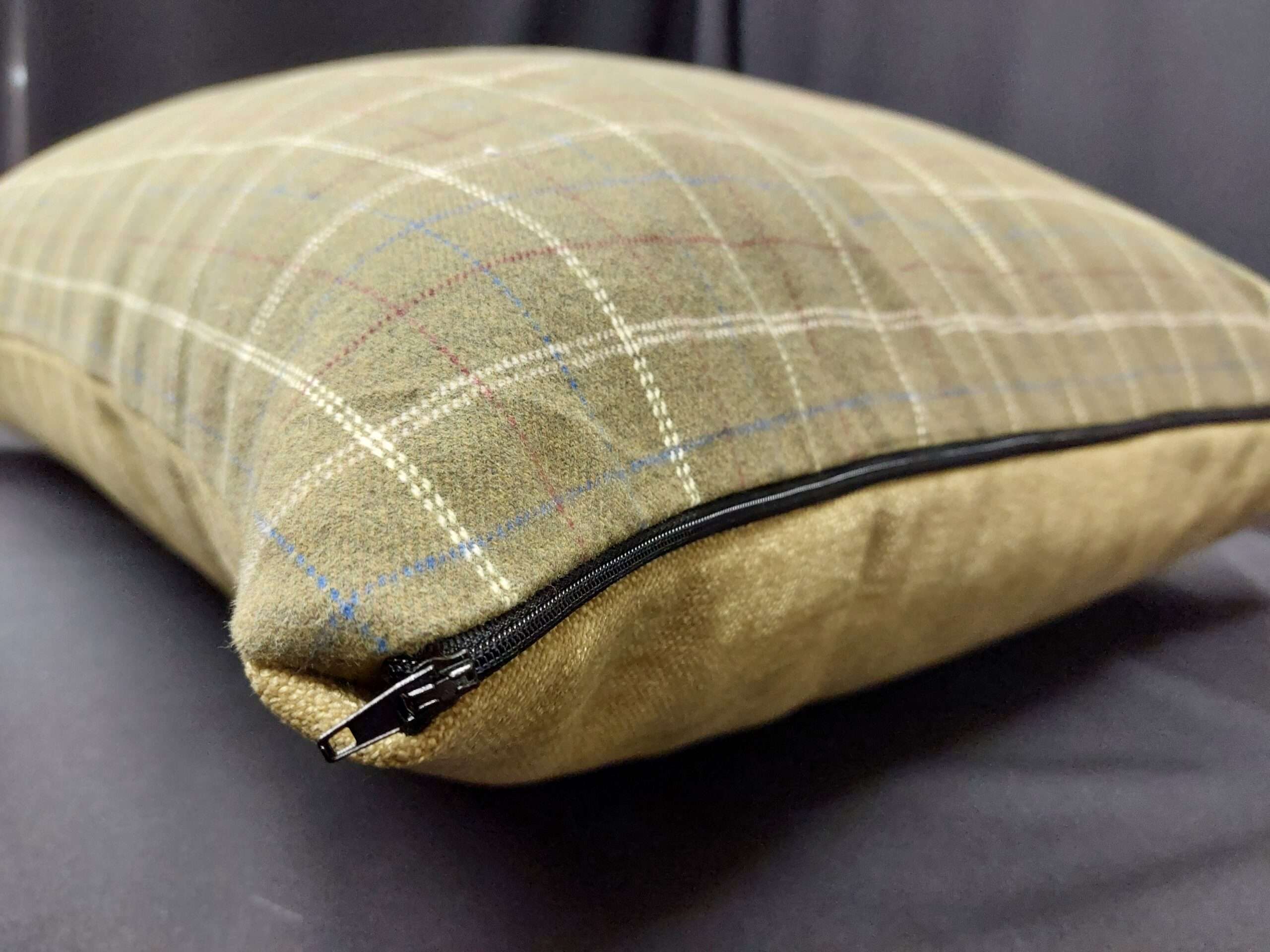 *NEW* Large Green Brushed Check Deluxe Pet Cushion - Image 5